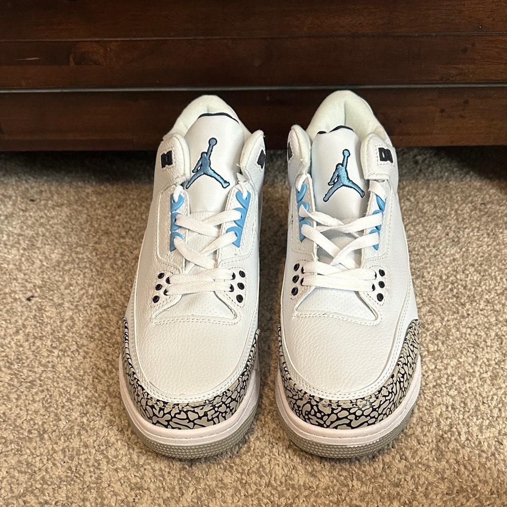 Air Jordan 3 Retro UNC